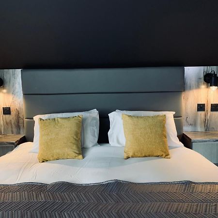 Breeze Suites - Luxury Group Accom - Sleeps 19 Blackpool Eksteriør bilde