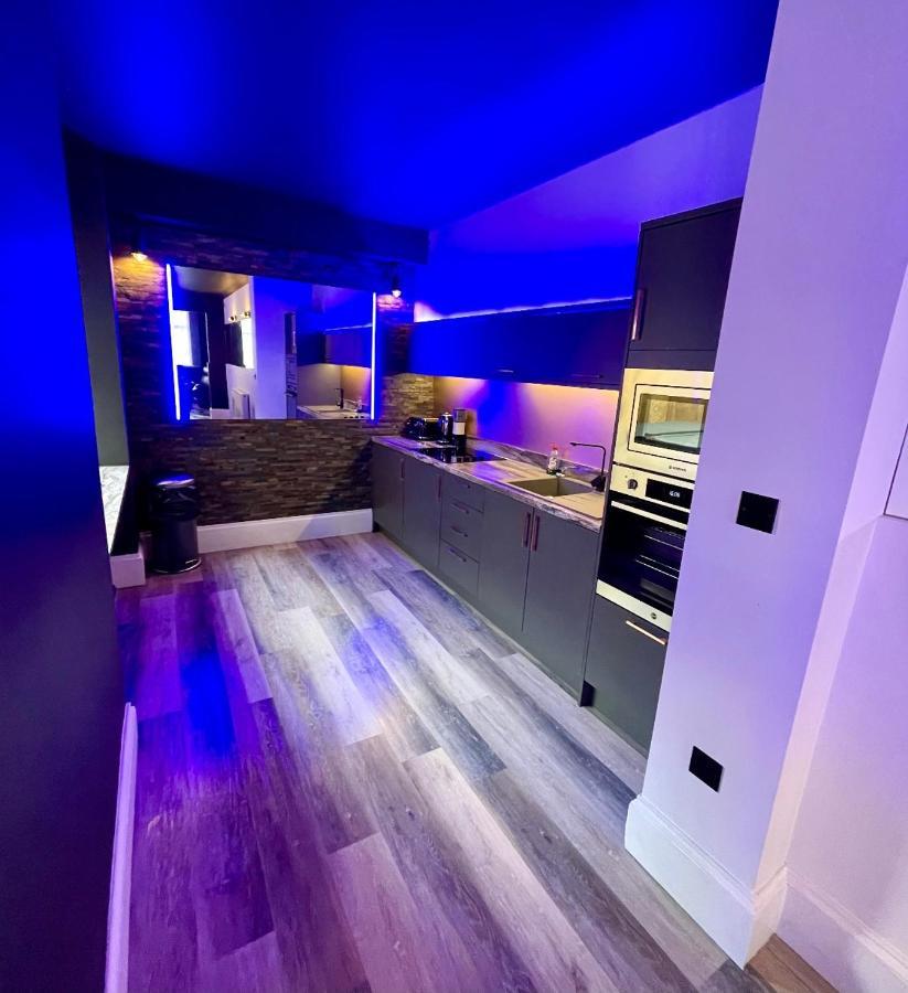 Breeze Suites - Luxury Group Accom - Sleeps 19 Blackpool Eksteriør bilde