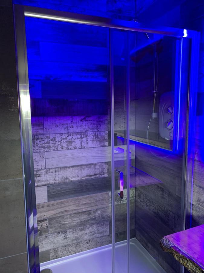Breeze Suites - Luxury Group Accom - Sleeps 19 Blackpool Eksteriør bilde